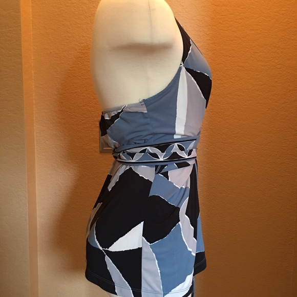 BCBGMAXAZRIA - Geometric Halter Top - Picture 2 of 4